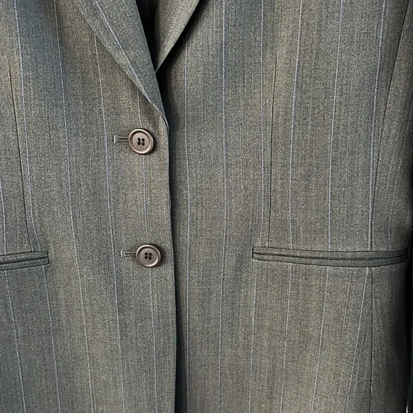 Tahari blue gray pinstriped business jacket size 8 - Picture 4 of 11